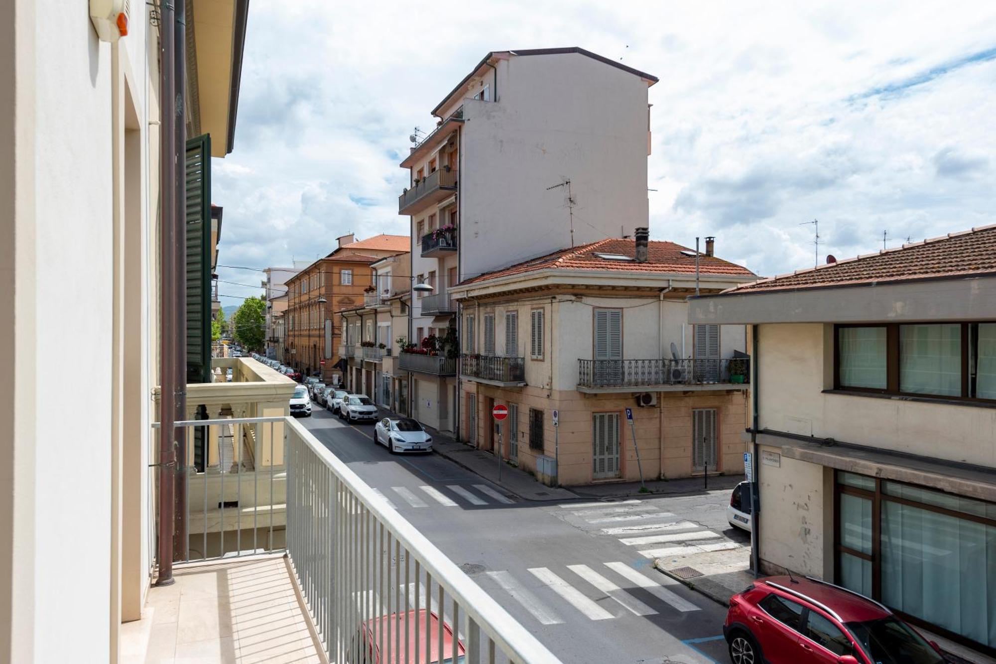 La Suite 2 Ondina Viareggio 200M From Sea - Happy Rentals Buitenkant foto